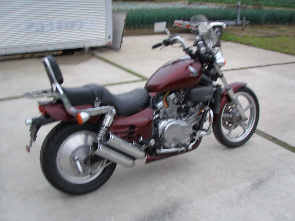 Купить мотоцикл Honda V45 Magna 1988 фото 7